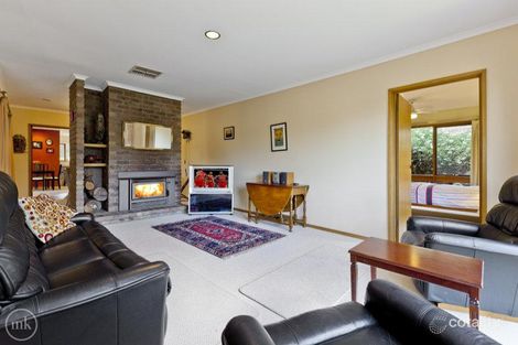 Property photo of 20 Marlow Place Eltham VIC 3095