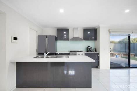 Property photo of 20 Elland Circuit Truganina VIC 3029