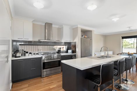 Property photo of 46 Fortuna Crescent Cranbourne West VIC 3977