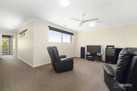 Property photo of 46 Fortuna Crescent Cranbourne West VIC 3977