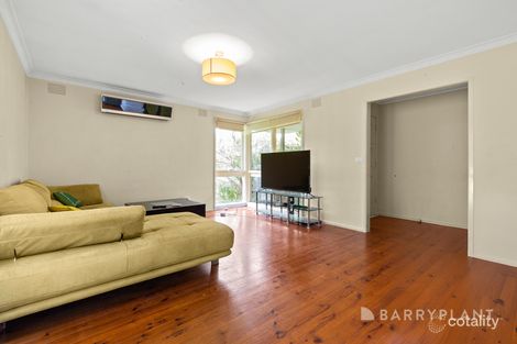 Property photo of 28 Mahon Crescent Narre Warren VIC 3805