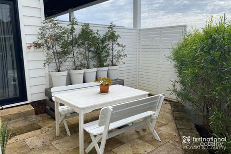 Property photo of 28 North Kiama Drive Kiama Downs NSW 2533