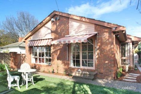 Property photo of 1/4 Kangaroo Road Murrumbeena VIC 3163