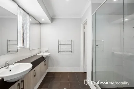 Property photo of 41 Shackleton Terrace Byford WA 6122