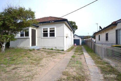 6 Leslie St, Umina Beach, NSW 2257