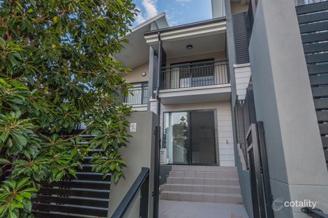 Property photo of 2/13 Walkers Road Everton Hills QLD 4053