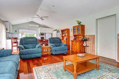 Property photo of 72 Banksia Place Rosebud VIC 3939