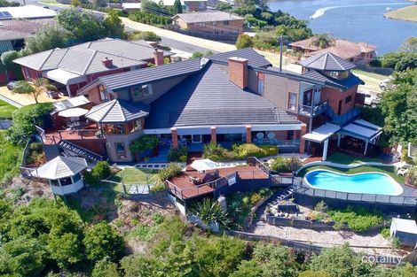 112 Capes Rd, Lakes Entrance, VIC 3909