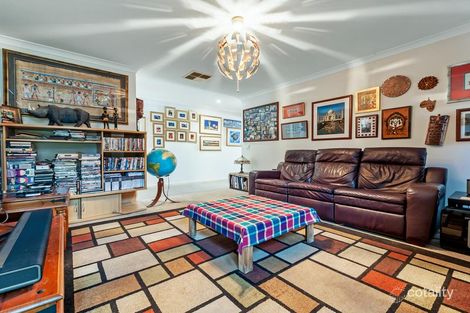 Property photo of 13 Lawson Place Burnside Heights VIC 3023