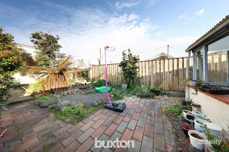 Property photo of 4 Landles Street McKinnon VIC 3204