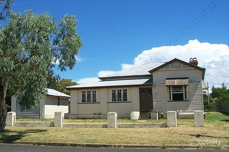 32 Fitzroy St, Warwick, QLD 4370