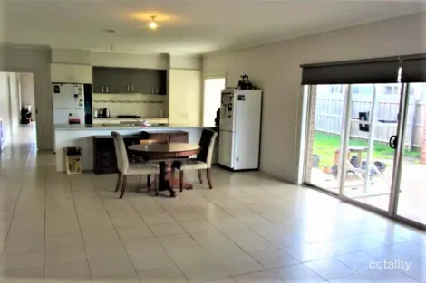 Property photo of 20 Harmon Drive Drouin VIC 3818