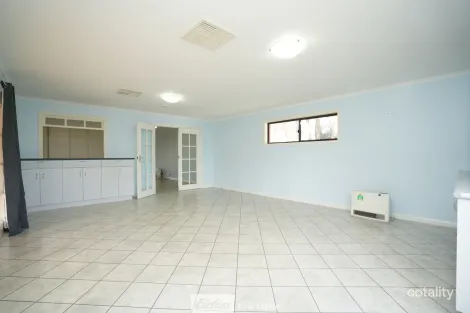 Property photo of 99 Leaver Street Yenda NSW 2681