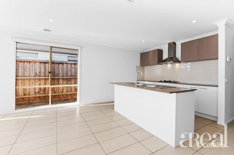 15 Kurrali Cres, Werribee, VIC 3030