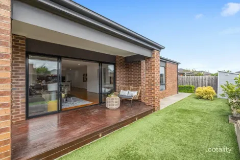 Property photo of 15 Verde Parade Epping VIC 3076