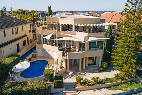 Property photo of 17 Queen Guineveres Place Paradise Point QLD 4216