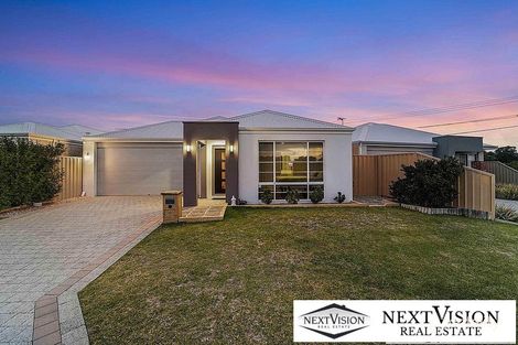 4 Apium Mews, Lake Coogee, WA 6166