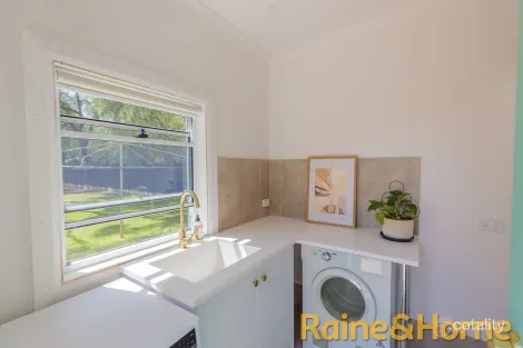 Property photo of 118 Merilba Street Narromine NSW 2821