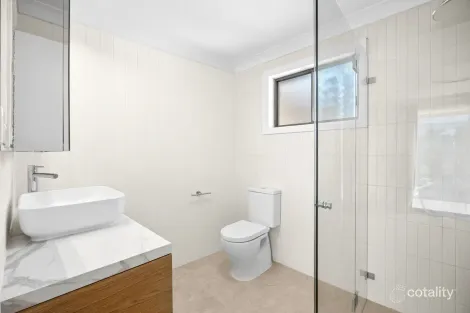 Property photo of 37 Pine Avenue Narraweena NSW 2099