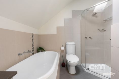 Property photo of 21 Lake Avenue Pascoe Vale VIC 3044