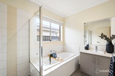 Property photo of 52 Frontier Avenue Greenvale VIC 3059