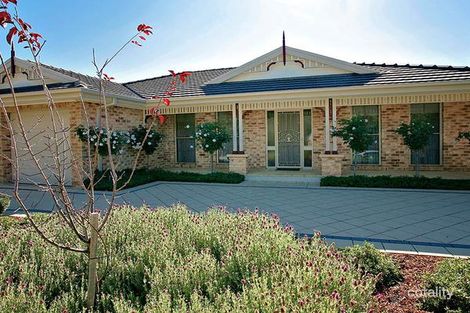 32 Fullerton Cct, St Helens Park, NSW 2560