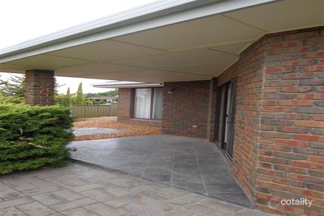 Property photo of 40 Quinvale Road Hallett Cove SA 5158