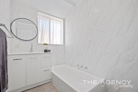 Property photo of 4 Tall Tree View Swan View WA 6056
