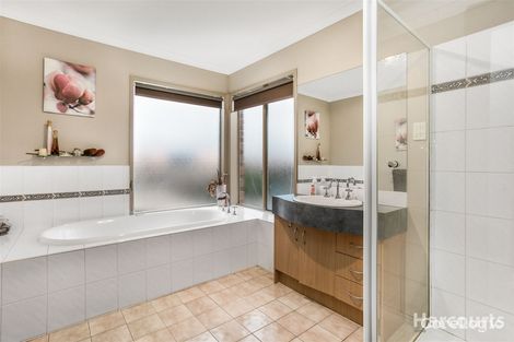 Property photo of 5 Nottingham Street Narre Warren South VIC 3805