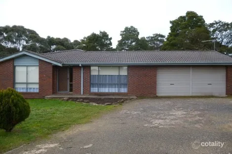 19 Wattletree Dr, Mount Helen, VIC 3350