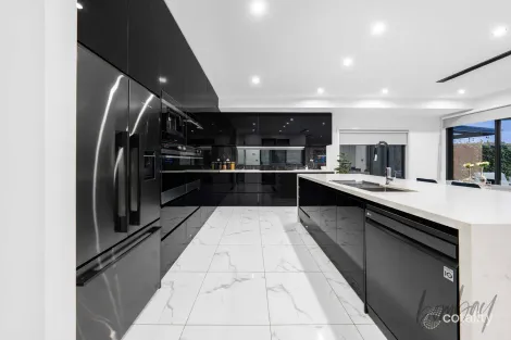 Property photo of 14 Middle Way Mickleham VIC 3064