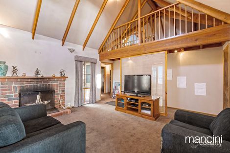 Property photo of 4 Callanan Grove Werribee South VIC 3030