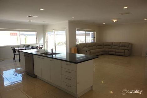 Property photo of 19 Mayfield Avenue Truganina VIC 3029