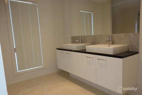 Property photo of 19 Mayfield Avenue Truganina VIC 3029