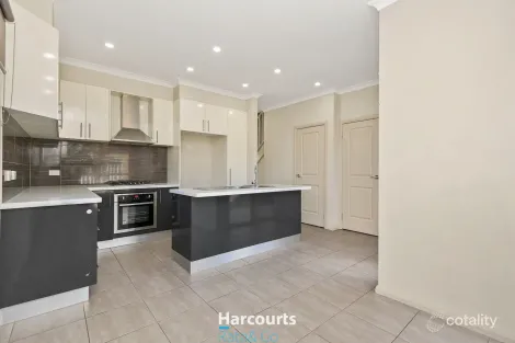 Property photo of 1/4 Rosamond Way Epping VIC 3076