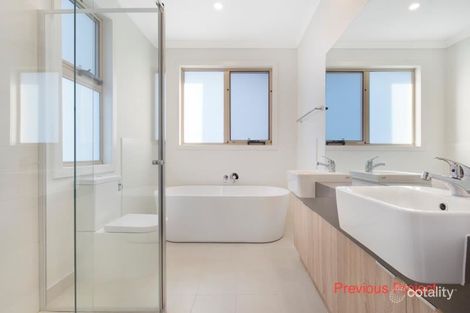 Property photo of 2/52 Thea Grove Doncaster East VIC 3109