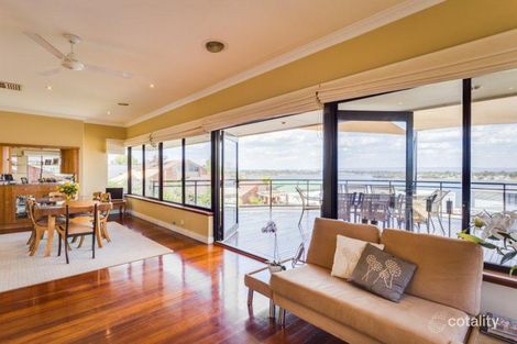 Property photo of 54 Sulman Avenue Salter Point WA 6152