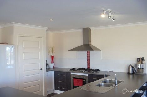 Property photo of 14 Starlite Bend Dalyellup WA 6230