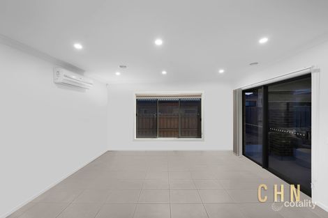 Property photo of 9 Dingo Street Point Cook VIC 3030