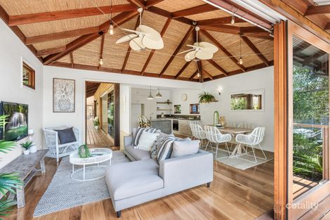 Property photo of 27 Grattan Terrace Wynnum QLD 4178