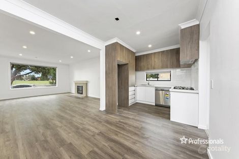 Property photo of 1/12 Silver Street Werribee VIC 3030