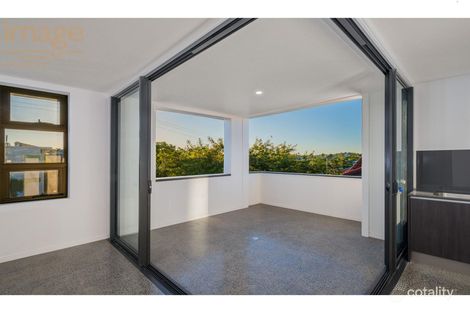 Property photo of 1/23 Riddell Street Bulimba QLD 4171