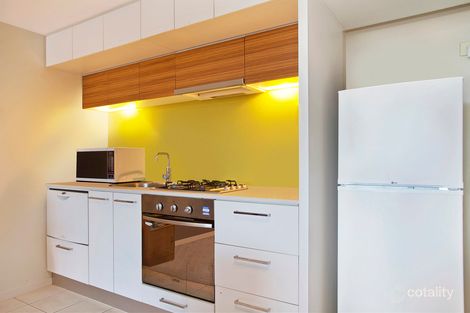 Property photo of 1316/100 Harbour Esplanade Docklands VIC 3008