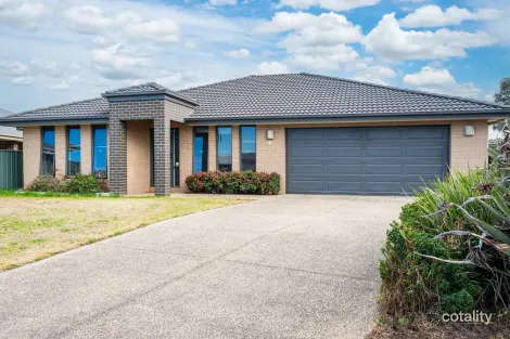 Property photo of 119 Rivergum Drive East Albury NSW 2640