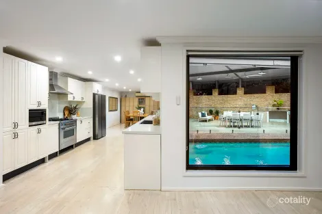 Property photo of 6 Webb Close Illawong NSW 2234