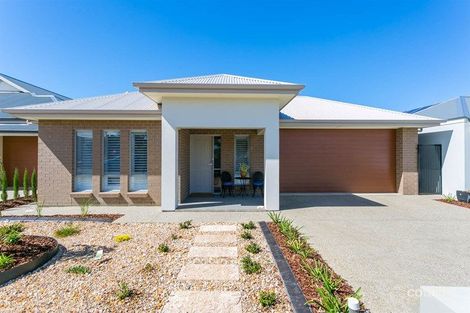 Property photo of 21 Central Drive Victor Harbor SA 5211