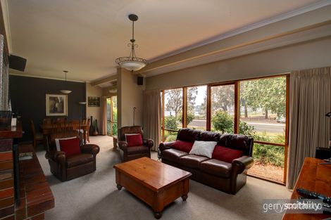 Property photo of 32 Barnes Boulevard Horsham VIC 3400