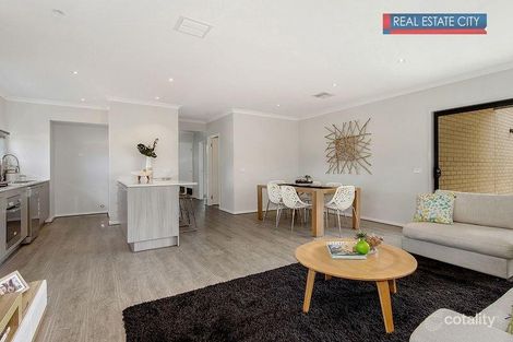 Property photo of 10 Sunrise Way Mickleham VIC 3064