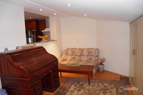 Property photo of 8 Greenmeadows Crescent Toongabbie NSW 2146