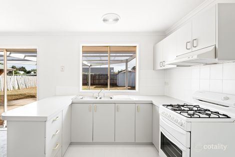 Property photo of 18 Pleone Court Werribee VIC 3030